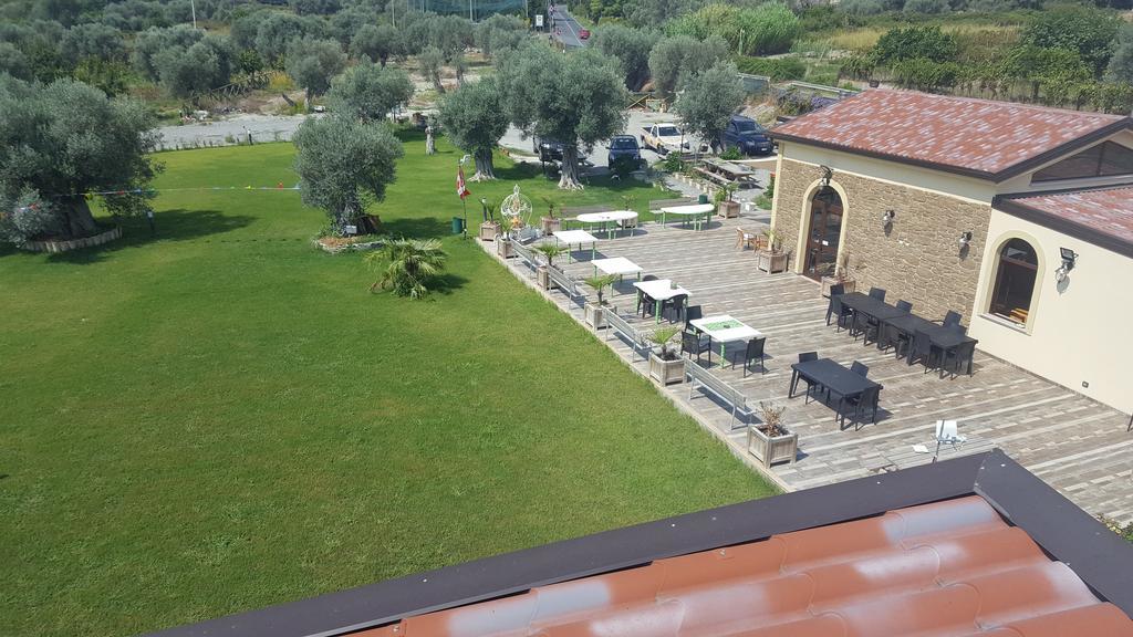 Agriturismo Donna Beatrice Bianco Exterior foto