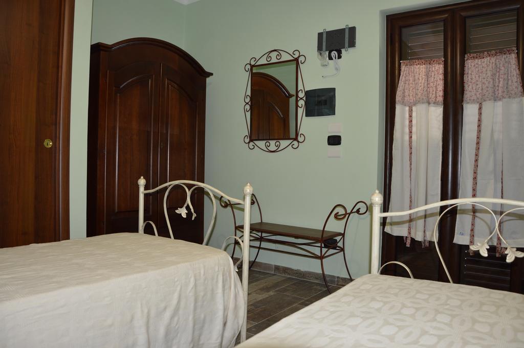 Agriturismo Donna Beatrice Bianco Exterior foto